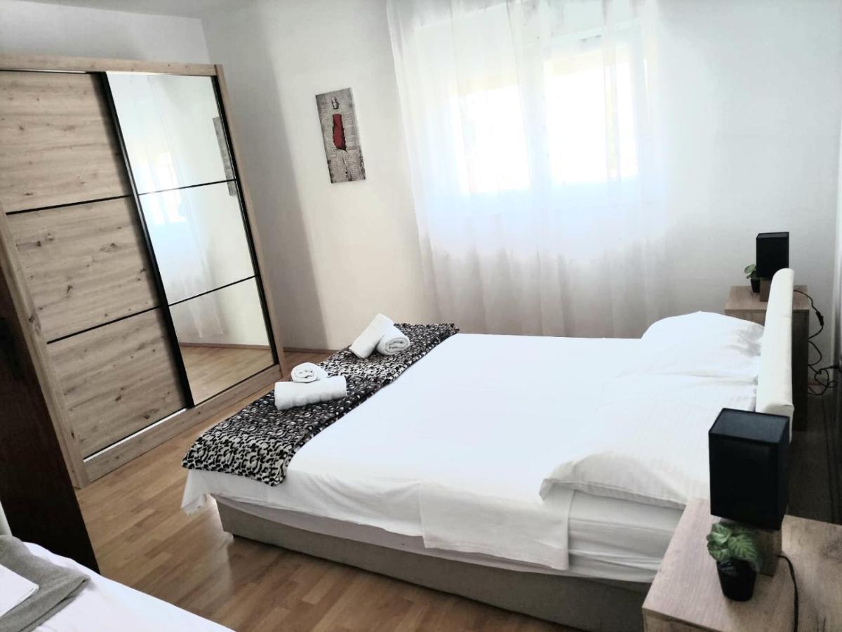 Apartment Apartments